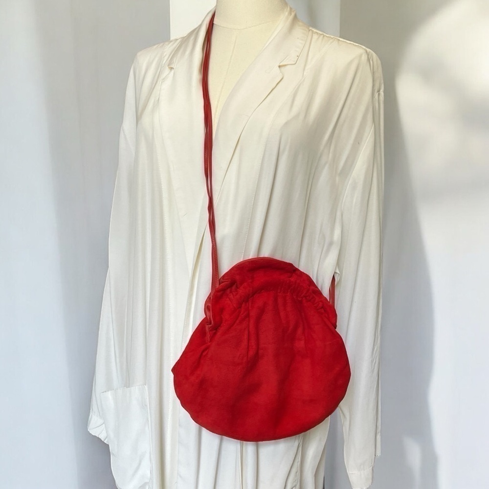 Vtg Gail Marcus NY Slouchy Bag Purse Red Suede Pouch Bag Clutch Crossbody - Picture 3 of 15